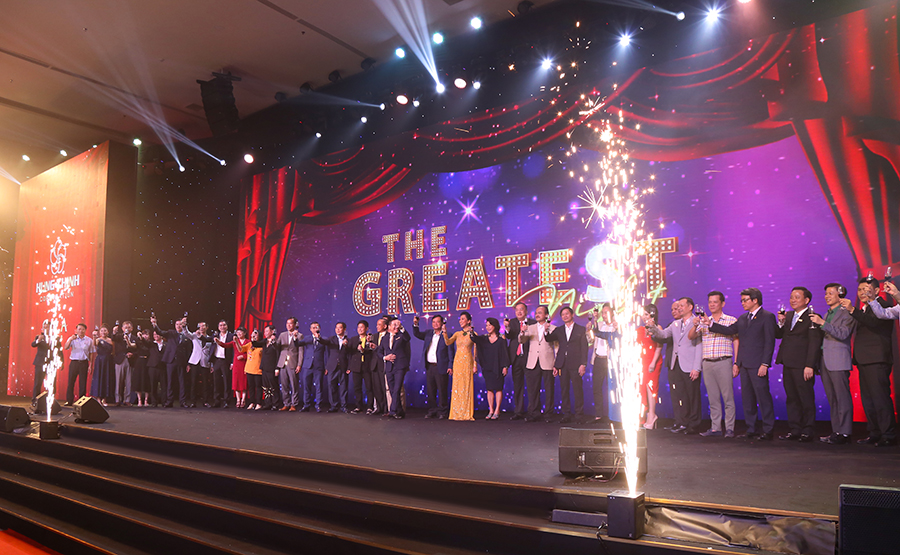 ĐÊM TUYỆT VỜI VÀ RỰC RỠ SẮC XUÂN TẠI GALA “HƯNG THỊNH - THE GREATEST NIGHT”