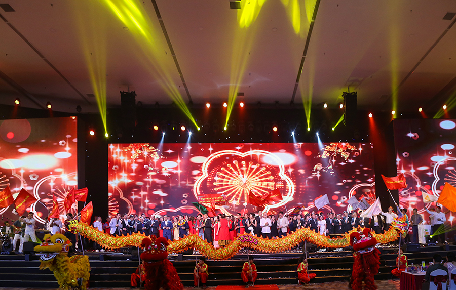 ĐÊM TUYỆT VỜI VÀ RỰC RỠ SẮC XUÂN TẠI GALA “HƯNG THỊNH - THE GREATEST NIGHT”