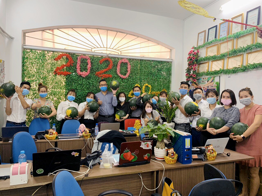 Hưng Thịnh giải cứu thành công 30 tấn dưa hấu hỗ trợ bà con nông thôn