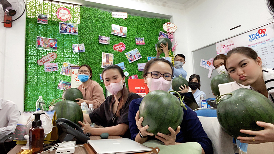 Hưng Thịnh giải cứu thành công 30 tấn dưa hấu hỗ trợ bà con nông thôn