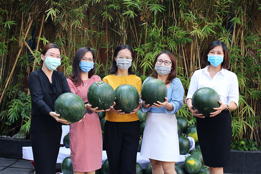 Hưng Thịnh giải cứu thành công 30 tấn dưa hấu hỗ trợ bà con nông thôn