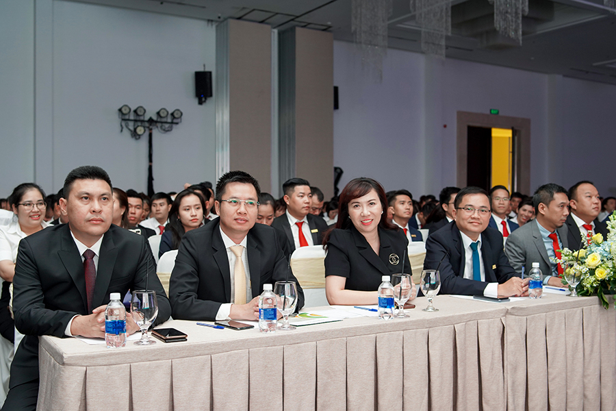 PROPERTYX VINH DANH CÁ NHÂN NỔI BẬT VÀ XUẤT SẮC NHẤT QUÝ IV/2019 VÀ QUYẾT TÂM CHINH PHỤC HÀNH TRÌNH TÌM KIẾM THÀNH CÔNG TRONG TƯƠNG LAI