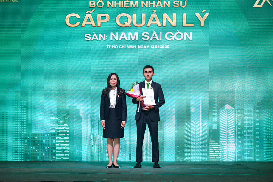 PROPERTYX VINH DANH CÁ NHÂN NỔI BẬT VÀ XUẤT SẮC NHẤT QUÝ IV/2019 VÀ QUYẾT TÂM CHINH PHỤC HÀNH TRÌNH TÌM KIẾM THÀNH CÔNG TRONG TƯƠNG LAI