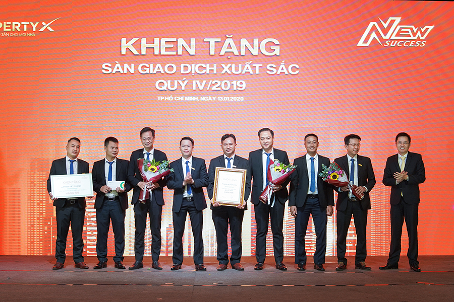 PROPERTYX VINH DANH CÁ NHÂN NỔI BẬT VÀ XUẤT SẮC NHẤT QUÝ IV/2019 VÀ QUYẾT TÂM CHINH PHỤC HÀNH TRÌNH TÌM KIẾM THÀNH CÔNG TRONG TƯƠNG LAI