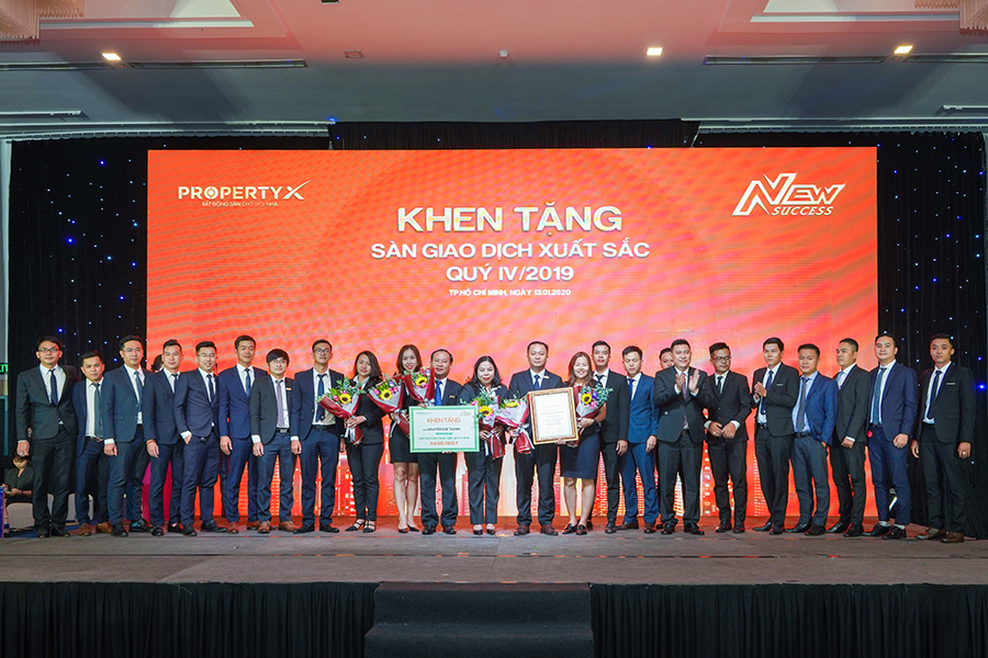 PROPERTYX VINH DANH CÁ NHÂN NỔI BẬT VÀ XUẤT SẮC NHẤT QUÝ IV/2019 VÀ QUYẾT TÂM CHINH PHỤC HÀNH TRÌNH TÌM KIẾM THÀNH CÔNG TRONG TƯƠNG LAI