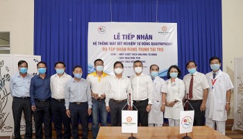 TẬP ĐOÀN HƯNG THỊNH HỖ TRỢ MÁY XÉT NGHIỆM CHO BVĐK TỈNH KHÁNH HÒA
